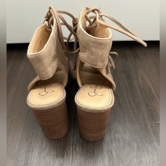Suede Jessica Simpson Lace up heels - Picture 2 of 4